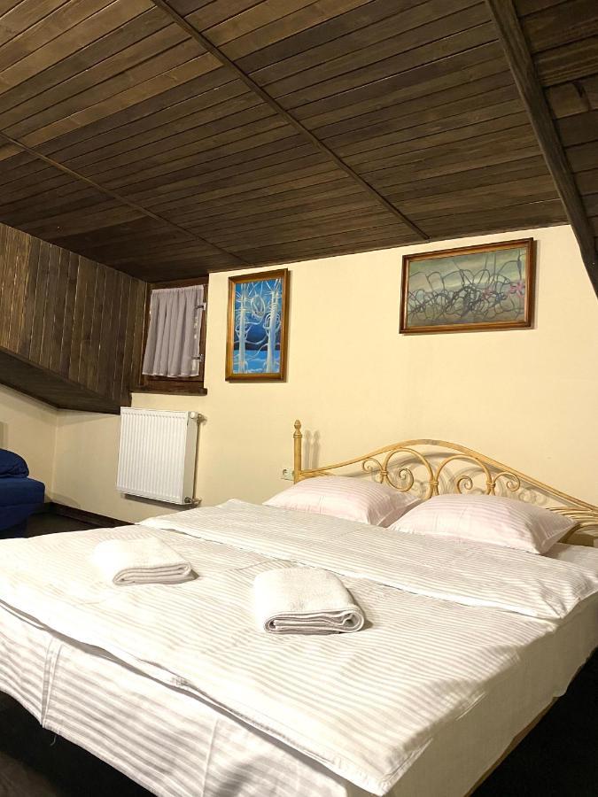 Квартира В Центрі На Вулиці Лесі Українки 19 리비프 외부 사진
