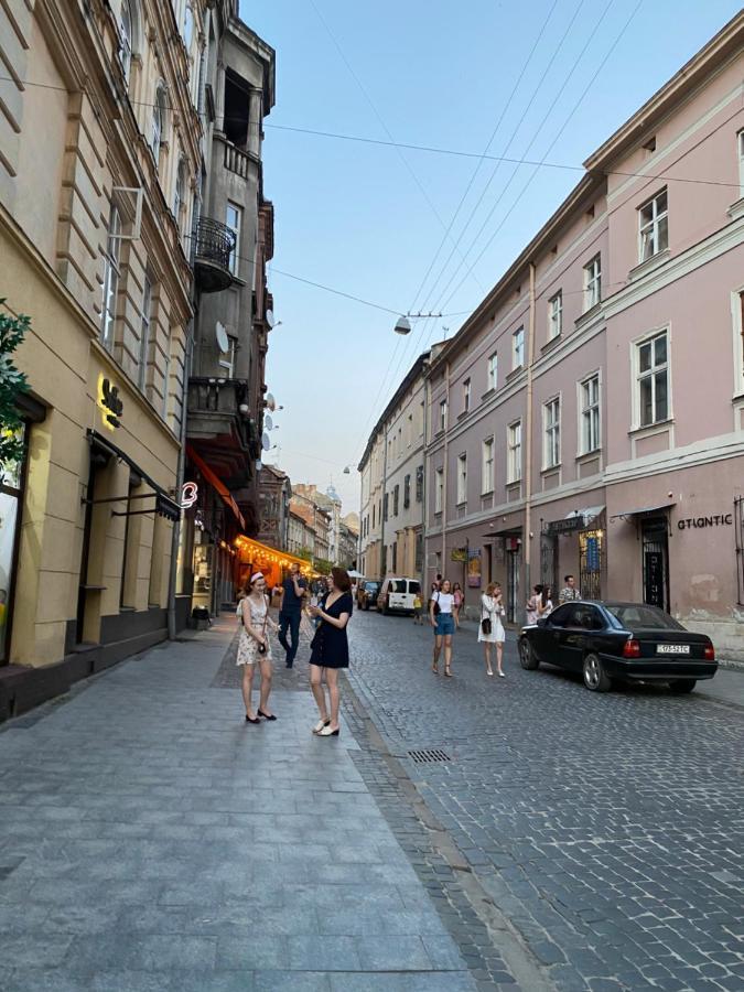 Квартира В Центрі На Вулиці Лесі Українки 19 리비프 외부 사진